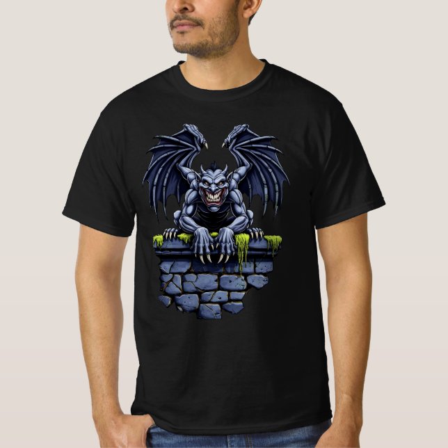 Gothic Gargoyle: Ein Wächter der Nacht T-Shirt (Vorderseite)