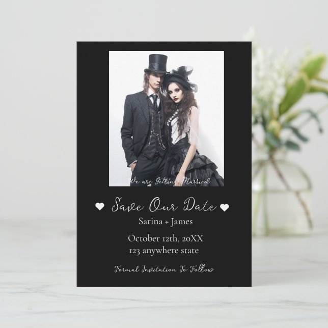 Gothic Halloween Black Save the Date Wedding Einladung (Stehend Vorderseite)