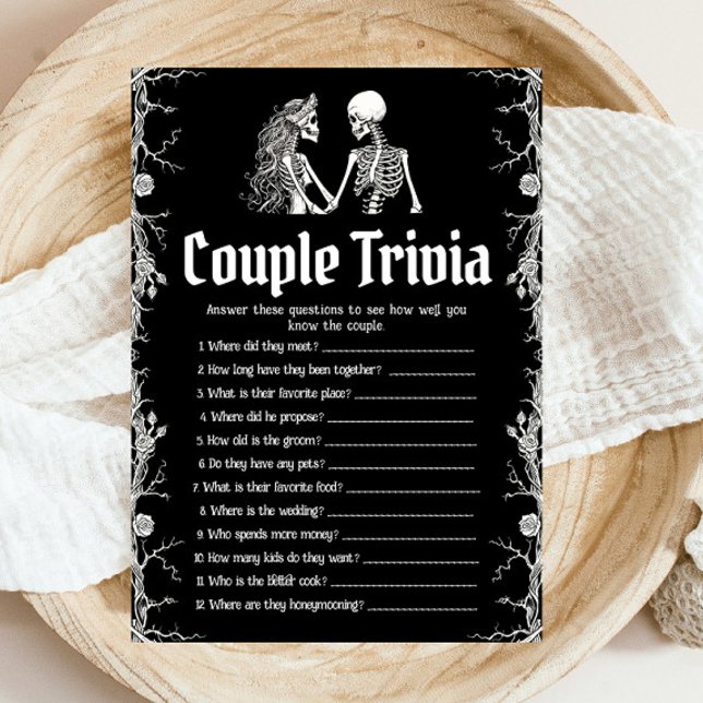 Gothic Halloween Couple Trivia Brautparty Game Einladung (Gothic Halloween Couple Trivia Bridal Shower Game)