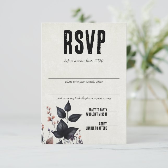 Gothic Halloween Floral Wedding RSVP Karte (Stehend Vorderseite)