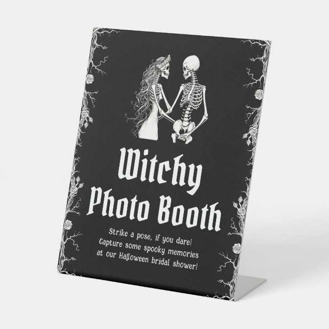 Gothic Halloween Skeleton Witchy Foto Booth Sign Sockelschild (Vorderseite)
