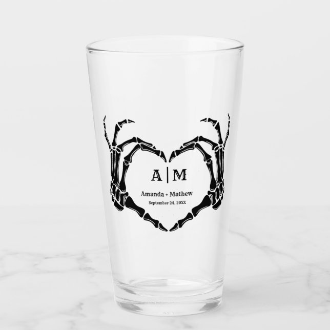 Gothic Halloween Skull Hand Heart Black Wedding Glas (Vorderseite)