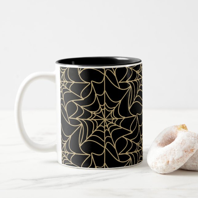 Gothic Halloween Spider Web Gold Zweifarbige Tasse (Mit Donut)