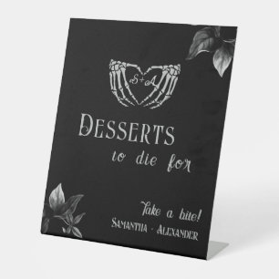 Gothic Heart Whimsigoth Silver Wedding Desserts Sockelschild