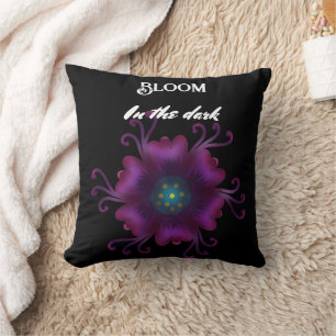 Gothic Lila Blüten Dunkle Florale Botanik Kissen