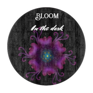 Gothic Lila Blüten Dunkle Florale Botanik Schneidebrett
