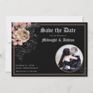 Gothic Moody Floral Circle Foto Save the Date