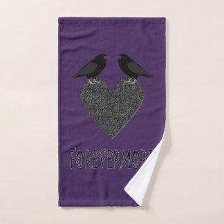Gothic Ravens und Black Heart Handtuch