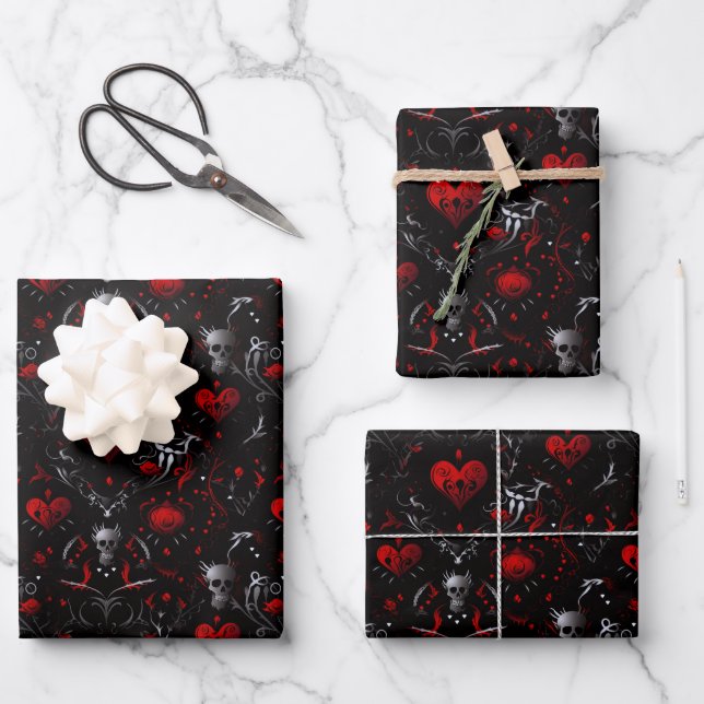 Gothic Red Hearts Black Flowers and Gray Skulls Geschenkpapier Set (Vorderseite)