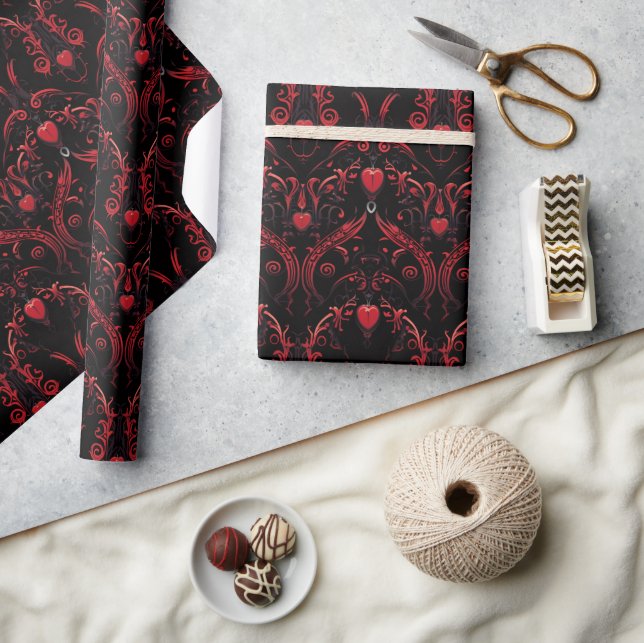Gothic rotes Herz kompliziertes Design Geschenkpapier (Basteln)