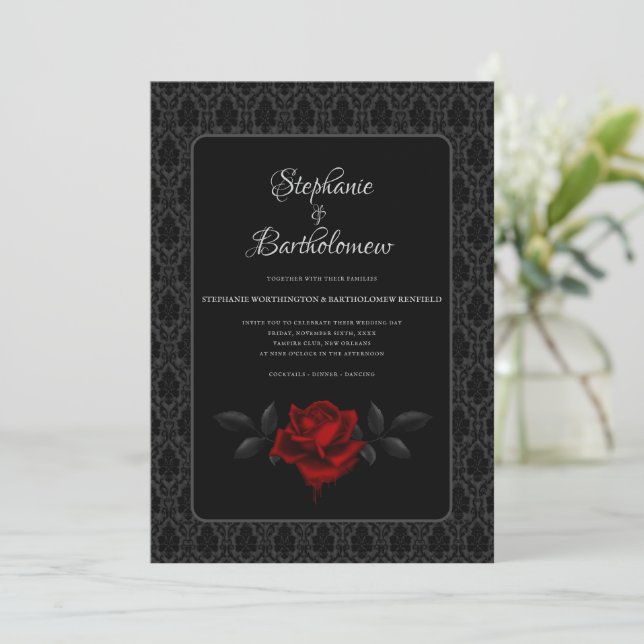 Gothic Schwarze Damastrose Hochzeit Einladung (Stehend Vorderseite)