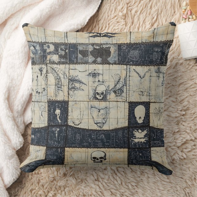 Gothic Skull & Bat Denim Collage Kissen (Decke)