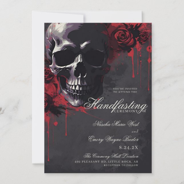 Gothic Skull & Rote Rosen Halloween Handfasts Einladung (Vorderseite)