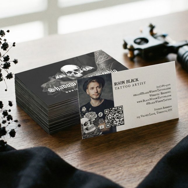 Gothic Skull Tattoo Artist Studio Photo QR Code  Visitenkarte (Gothic Skull Tattoo Artist Studio Photo QR Code Business Card)