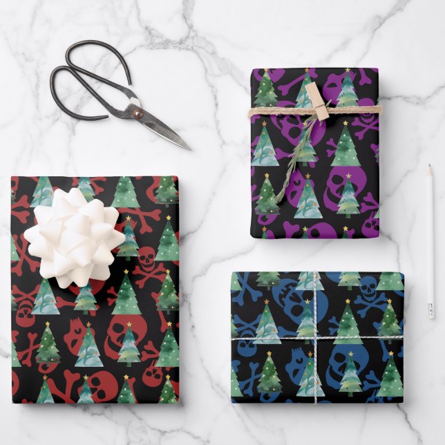 Gothic Skulls Red Lila Blue Christmas Trees Geschenkpapier Set (Vorderseite)