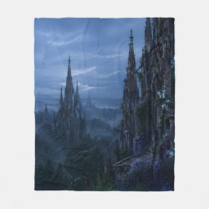 Gothic Spires Nebelwald Fleece Decke