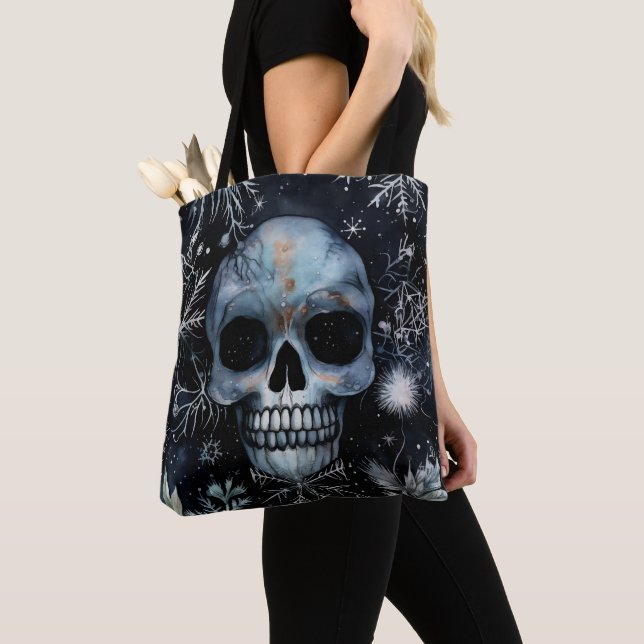 Gothic Spooky Christmas Skull (Von Nahem)