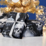 Gothic Spooky Christmas Skulls Geschenkpapier<br><div class="desc">Erhöhen Sie Ihre Dekoration und fügen Sie eine bezaubernde Drehung in das traditionelle festliche Ambiente ein. Tauchen Sie ein in die Dunkelheit und feiern Sie Weihnachten! ☠️ 🎄</div>
