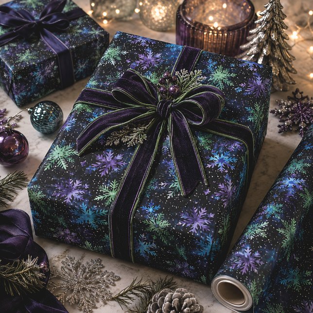 Gothic Spooky Weihnachtsschneeflocken Geschenkpapier (Von Creator hochgeladen)