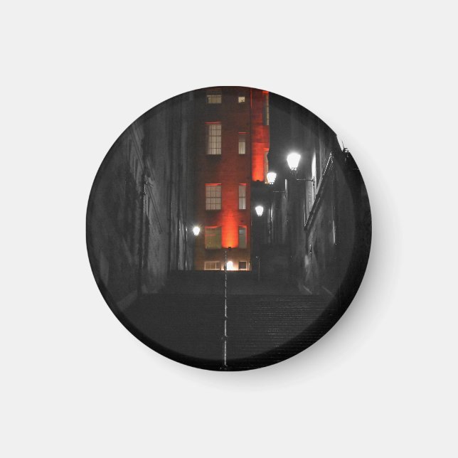 Gothic Staircase Magnet (Vorne)