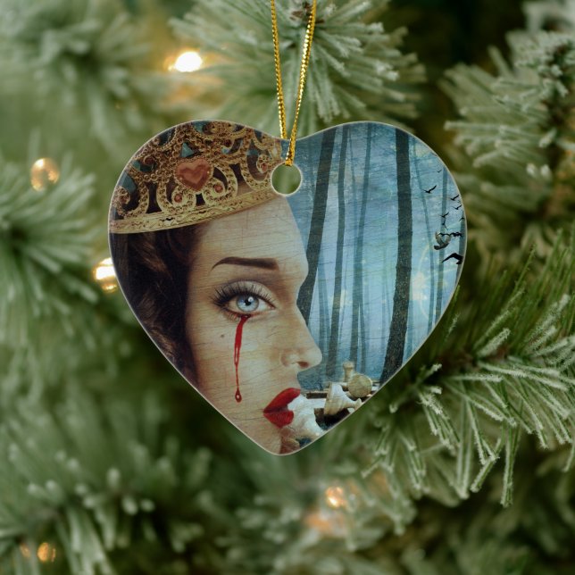 Gothic Surreal Unique Collage Sad Queen of Hearts Keramik Ornament (Baum)