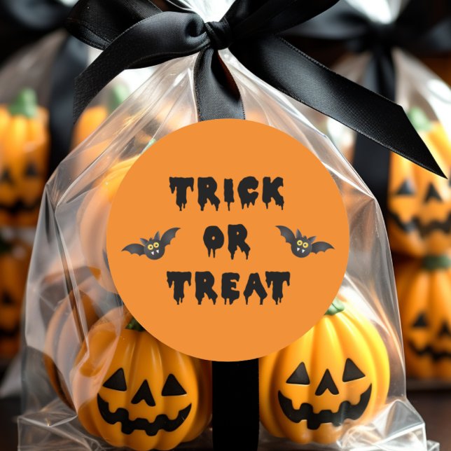 Gothic Trick oder Treten Niedlicher Fledermäuse Runder Aufkleber (Von Creator hochgeladen)