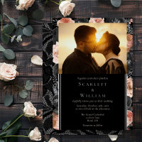 Gothic Vintage Schwarze Hochzeitsfotos mit rosigem