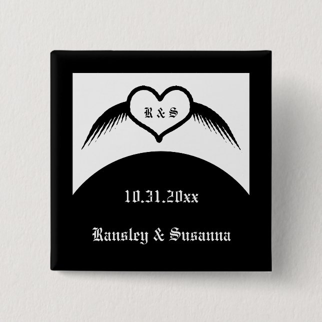 Gothic Wedding Flügelherz Mit Monogramm Button (Vorderseite)