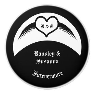 Gothic Wedding Flügelherz Mit Monogramm Keramikknauf