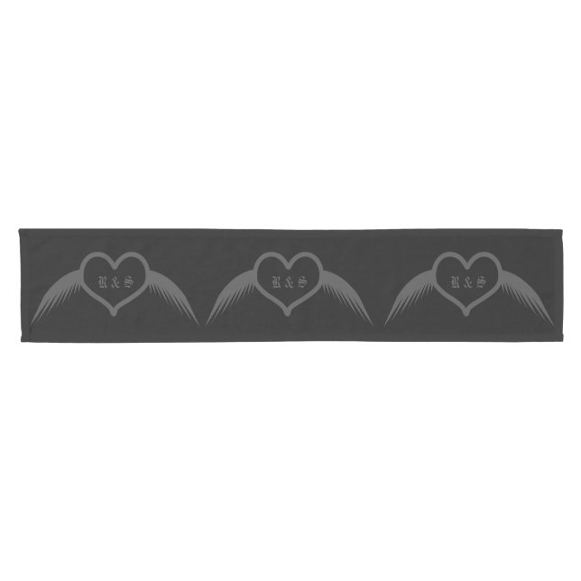 Gothic Wedding Flügelherz Mit Monogramm Kurzer Tischläufer (Horizontal)