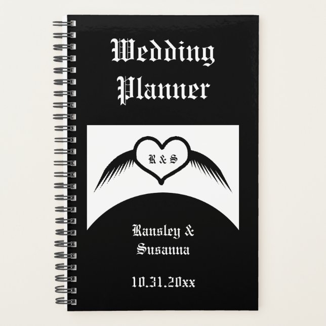 Gothic Wedding Flügelherz Mit Monogramm Planer (Vorderseite)
