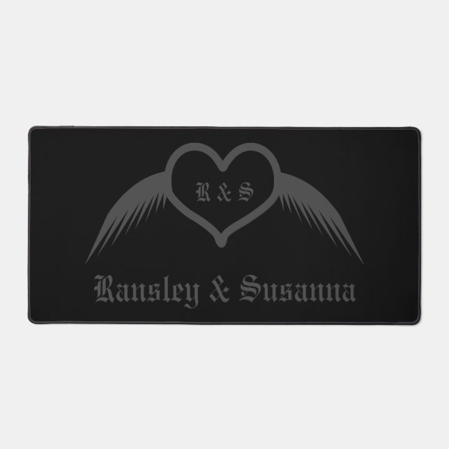 Gothic Wedding Flügelherz Mit Monogramm Schreibtischunterlage (Vorderseite)