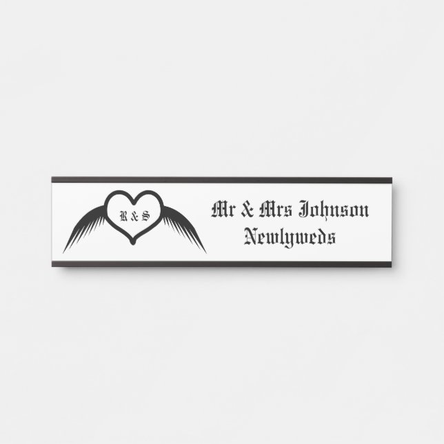 Gothic Wedding Flügelherz Mit Monogramm Türschild (Vorderseite )
