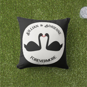 Gothic Wedding Kissing Black Swans Custom Kissen