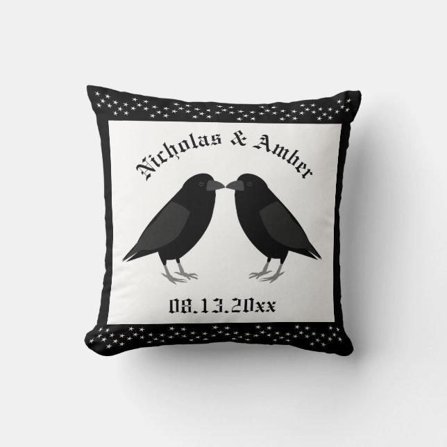Gothic Wedding Kissing Ravens Custom Kissen (Vorderseite)