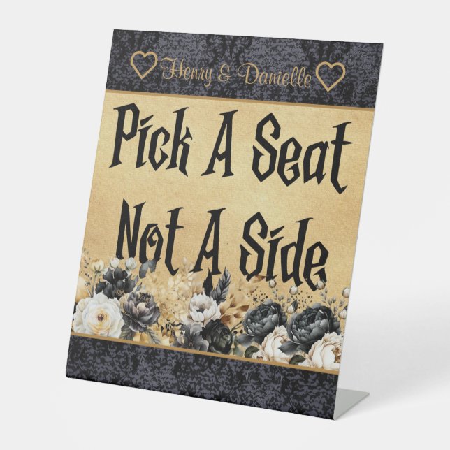Gothic Wedding Pick a Seat Custom Pedestal Schild (Vorderseite)