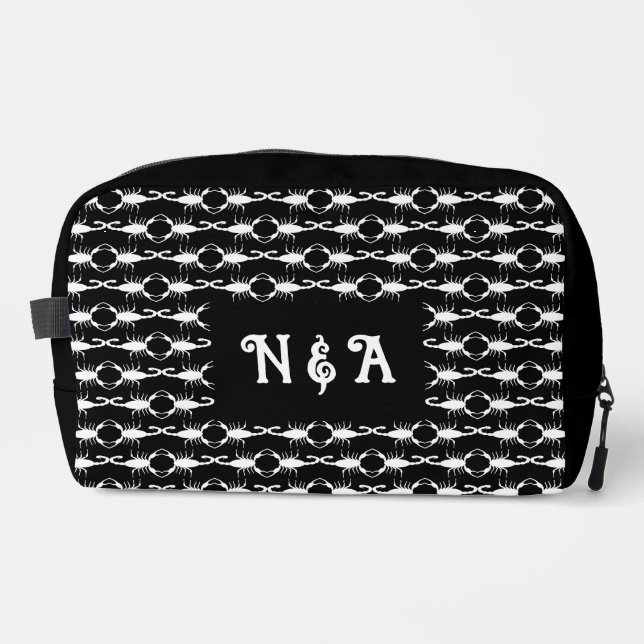 Gothic White Wedding Skorpions Custom Mit Monogram Waschbeutel (Vorderseite)
