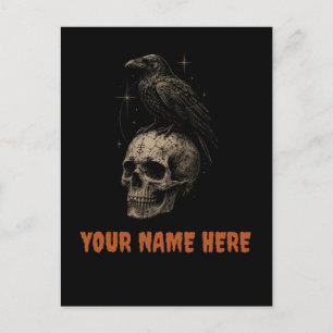 Gothischer Rabe auf Totenkopf-Vintage-Mysterium . Feiertagspostkarte