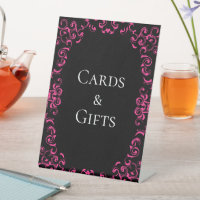 Gotische Hochzeit in Pink und Schwarz