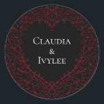 Gotische Hochzeitsaufkleber für Rotes und Schwarze Runder Aufkleber<br><div class="desc">Unsere schönen roten und schwarzen Herz-Gothic-Hochzeitskleber sind dunkel,  aber schön mit unserem künstlerischen Scrolldesign. Sie sind in einer Sammlung von mehreren Gegenständen entworfen,  sodass Ihre gesamte Hochzeit mit dem gleichen Stil koordiniert werden kann!</div>