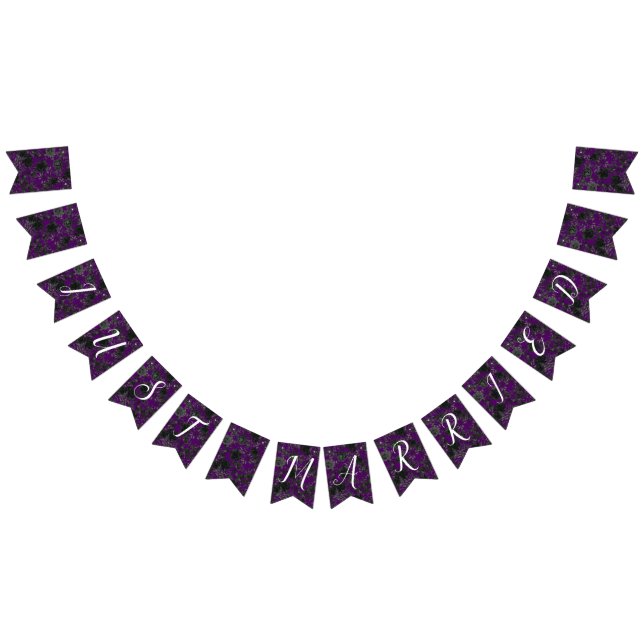 Gotische Hochzeitsjagd in lila und schwarzer Rose Wimpelkette (Alle)