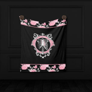 Gotische Liebe   Rosa und schwarze Skelette Herz B Fleecedecke