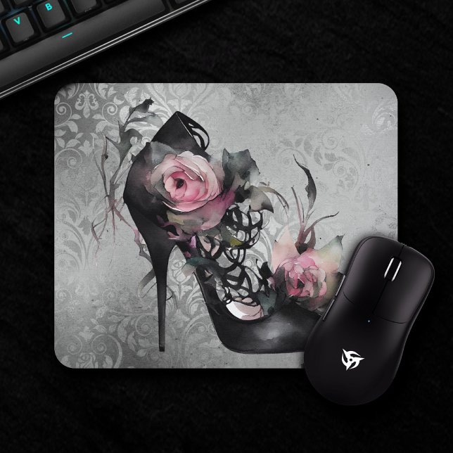 Gotische Mode Stiletto Heel mit Mauve Pink Roses Mousepad (Von Creator hochgeladen)