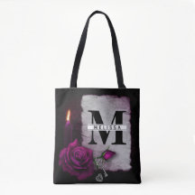 Gotische Rose, Kerze, Pergament und Schlösser