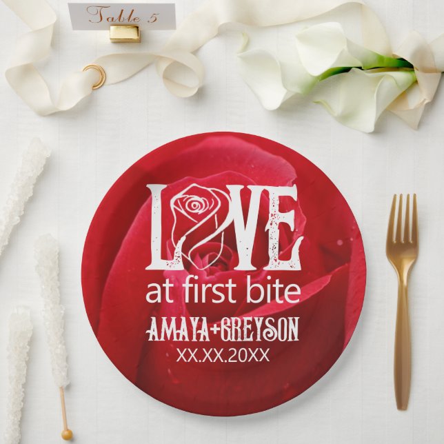 Gotische Rote Rose Liebe bei First Bite Wedding Pappteller (Hochzeit)