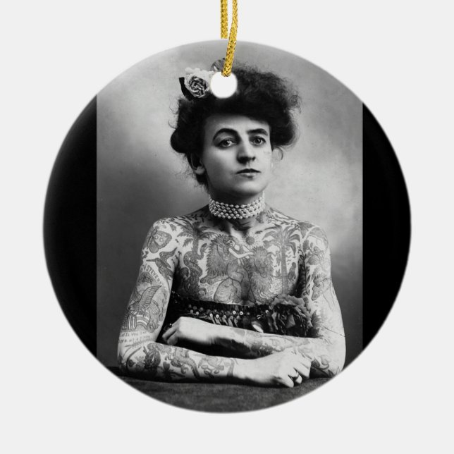 Gotische tätowierte Dame und Stammes- Keramik Ornament (Vorne)