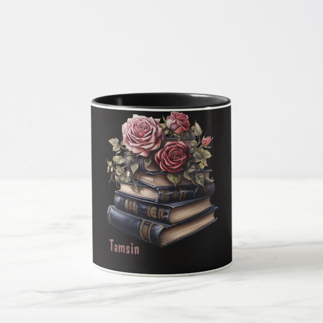 Gotischer Buchliebhaber. Bücher und Rose. Bearbeit Tasse (Zentrum)