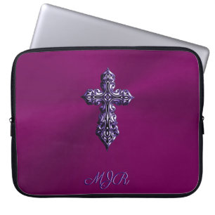 Gotisches Kreuz in Lila Form mit Monogramm Laptopschutzhülle
