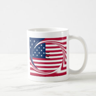 Gott segne unser Zuhause: USA-Flagge Swirl-Kunst Tasse