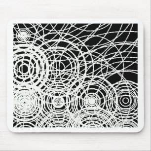 Götter berührt das schwarze Wasser Mousepad
